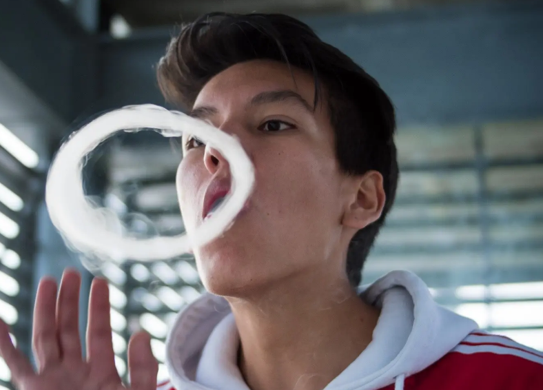 What the best way to practice vape tricks safely