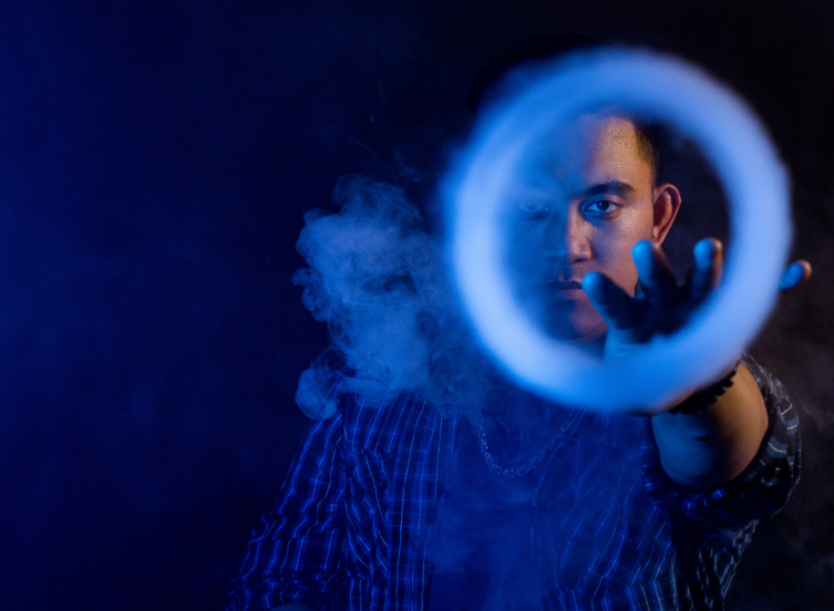 What are the best environments for performing vape tricks
